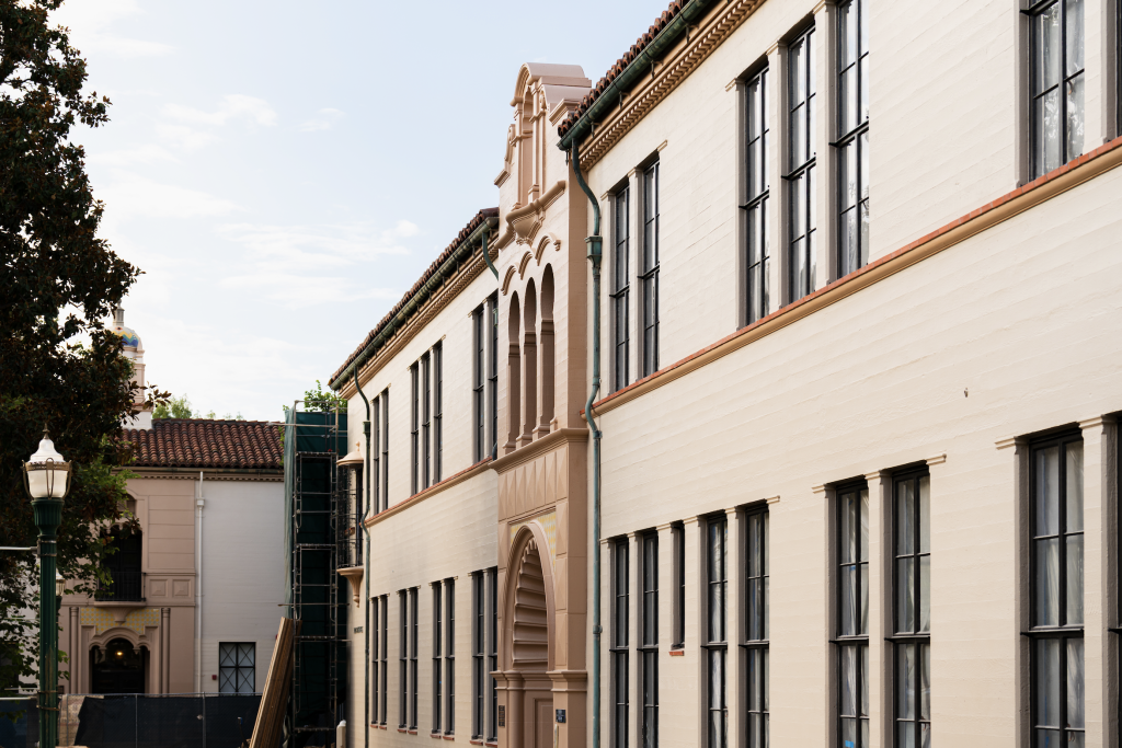 Business and CIS Division Launches New eDiscovery and Technology Specialty Certificate  - Fullerton College News Center